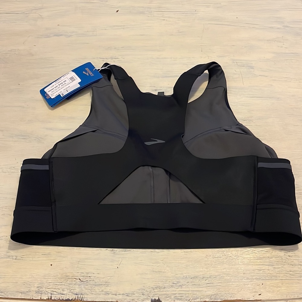 NWT Brooks Run Bra Drive 3 Pocket - Picture 3 of 5